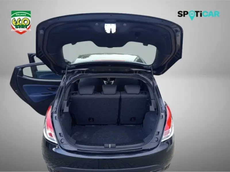 Lancia Ypsilon usata a Frosinone (9)