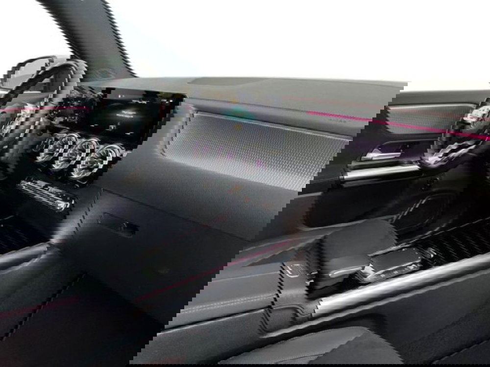 Mercedes-Benz EQA usata a Verona (16)