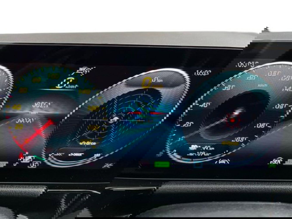 Mercedes-Benz EQA usata a Verona (8)