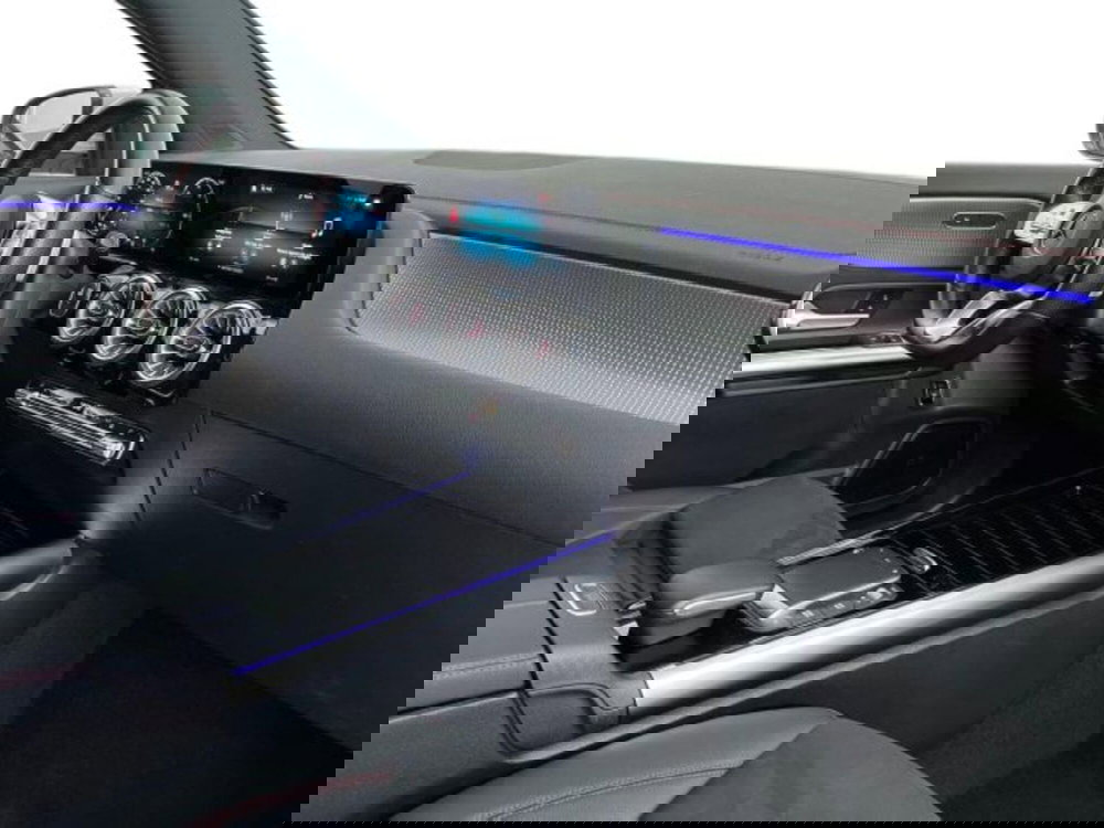 Mercedes-Benz EQA usata a Verona (16)