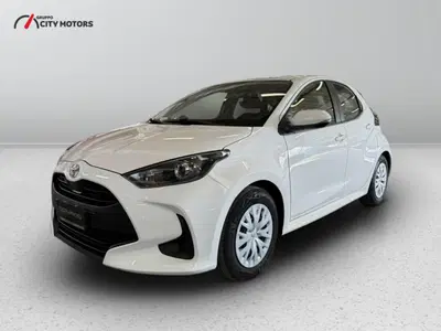Toyota Yaris Cross 1.5h GR Sport Black Sky fwd 116cv e-cvt del 2022 usata a Monza