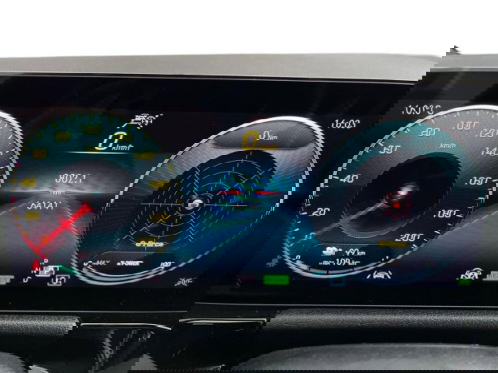 Mercedes-Benz EQA usata a Verona (8)