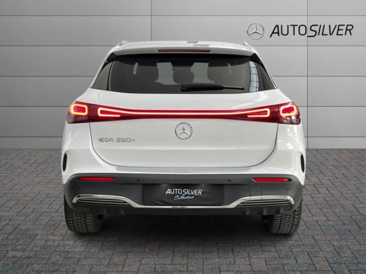 Mercedes-Benz EQA usata a Verona (4)