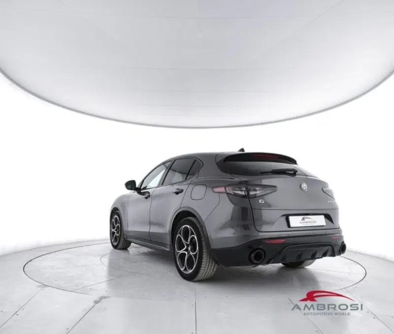 Alfa Romeo Stelvio usata a Perugia (4)