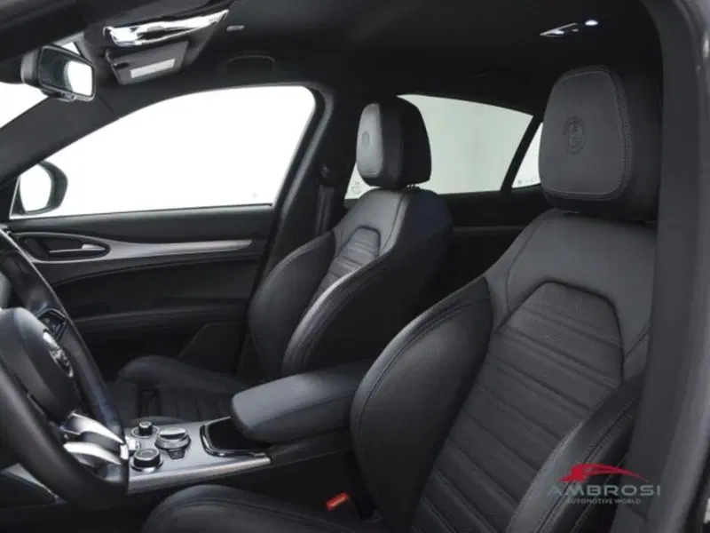 Alfa Romeo Stelvio usata a Perugia (9)