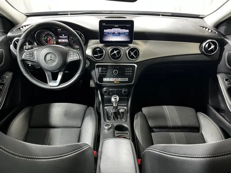 Mercedes-Benz GLA SUV usata a Sondrio (12)