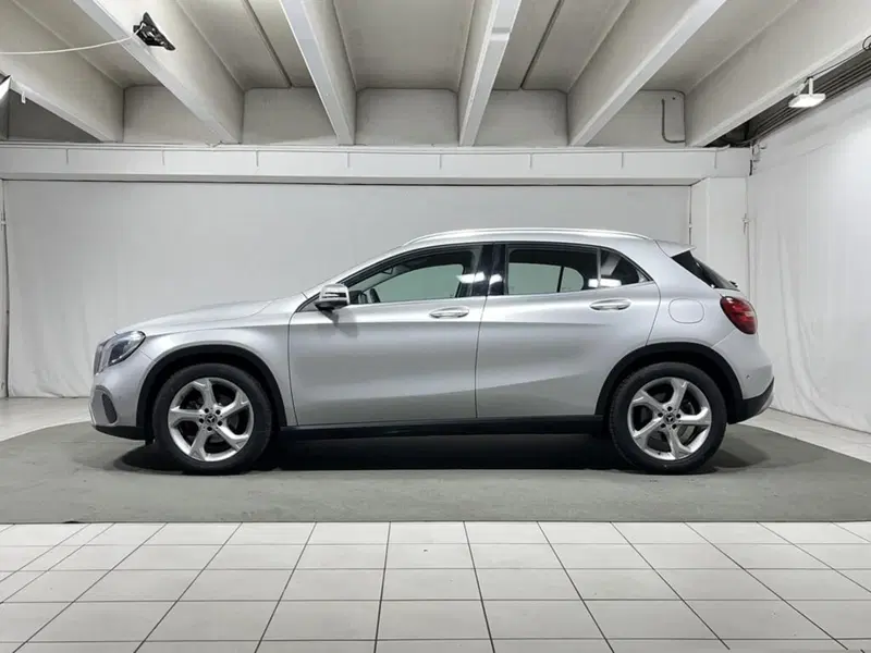 Mercedes-Benz GLA SUV usata a Sondrio (2)