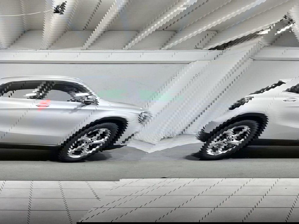 Mercedes-Benz GLA SUV usata a Sondrio (6)