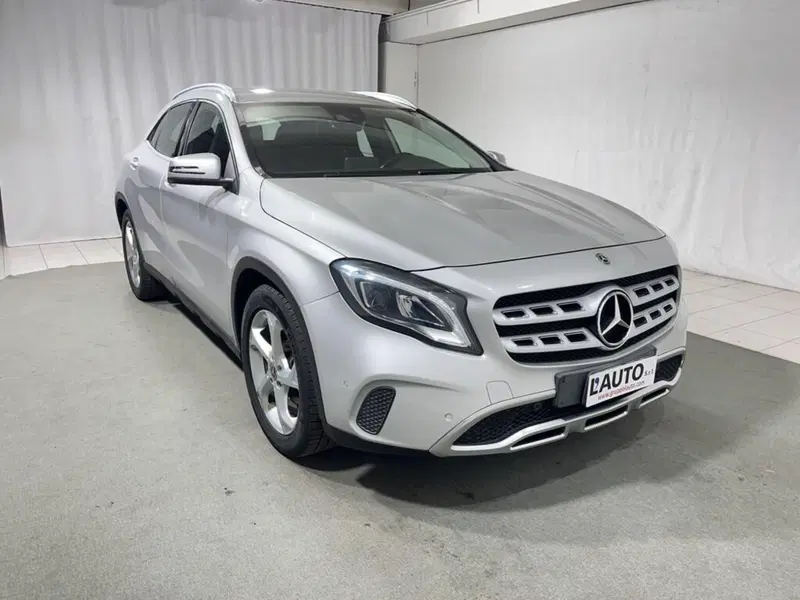 Mercedes-Benz GLA SUV usata a Sondrio (7)