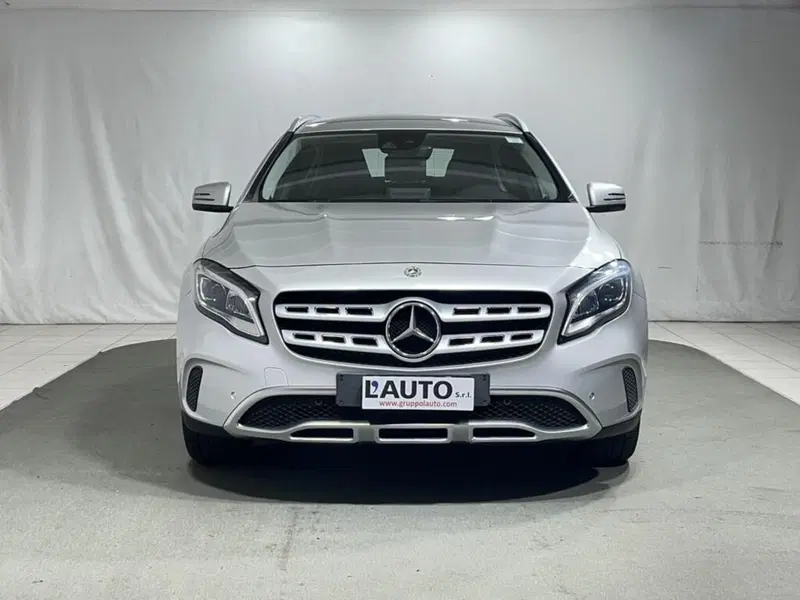 Mercedes-Benz GLA SUV usata a Sondrio (8)