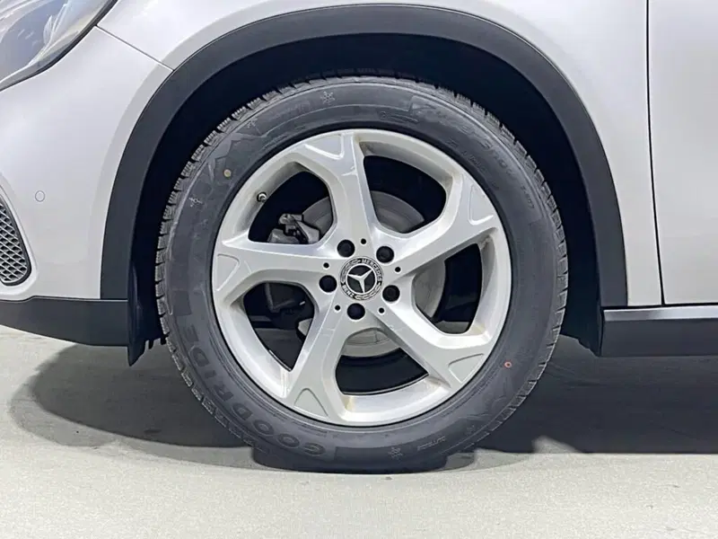 Mercedes-Benz GLA SUV usata a Sondrio (9)