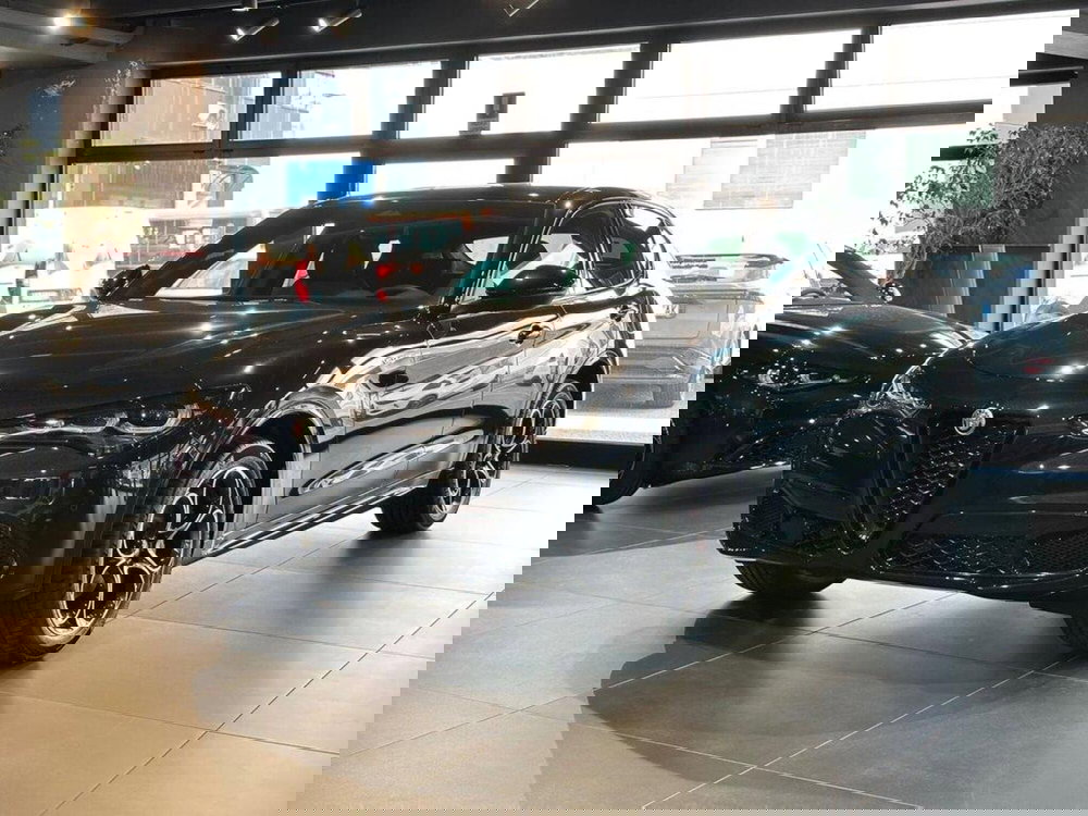 Alfa Romeo Stelvio nuova a Sondrio