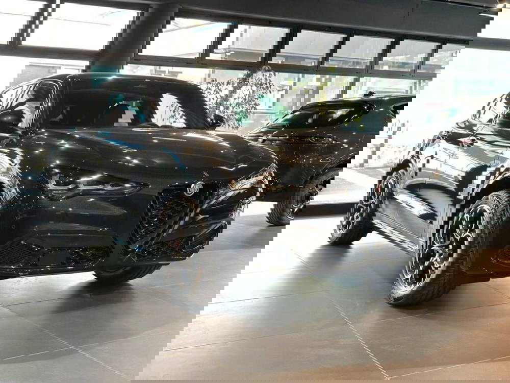 Alfa Romeo Stelvio nuova a Sondrio (7)