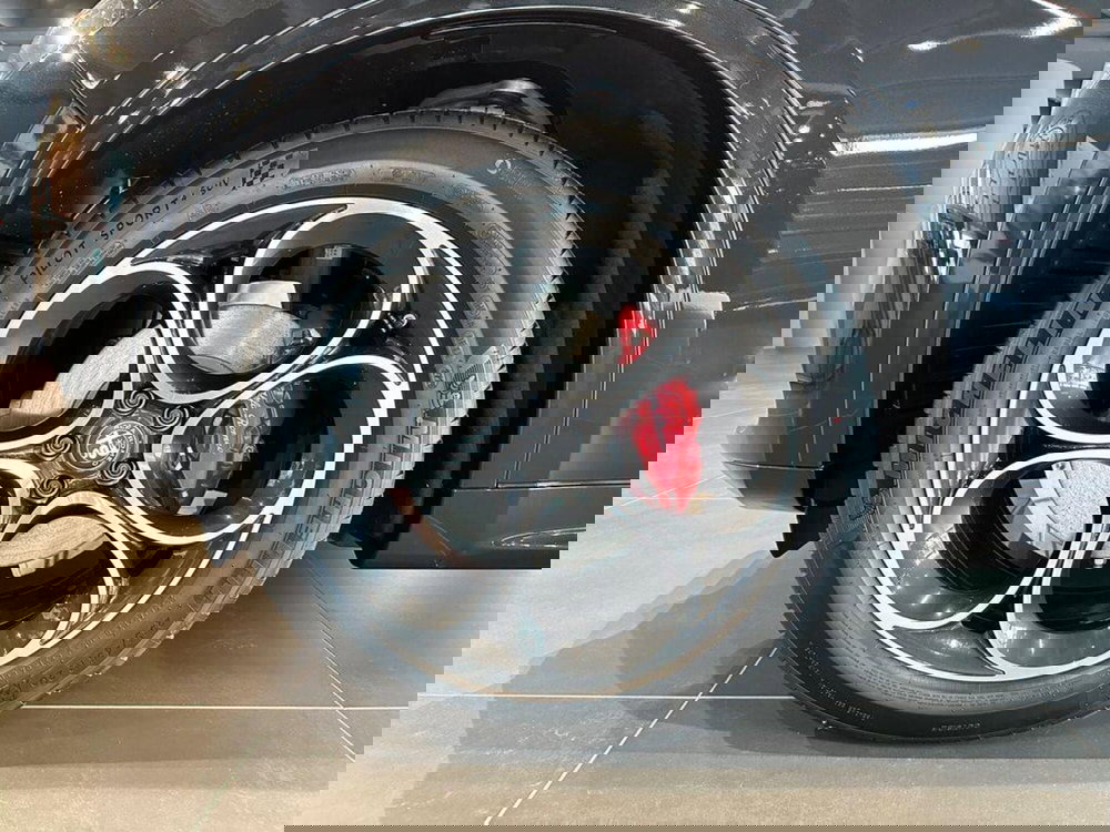 Alfa Romeo Stelvio nuova a Sondrio (9)