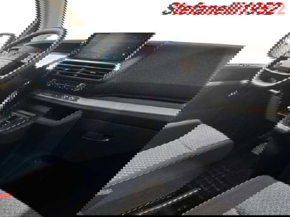 Peugeot Traveller nuova a Bologna (14)