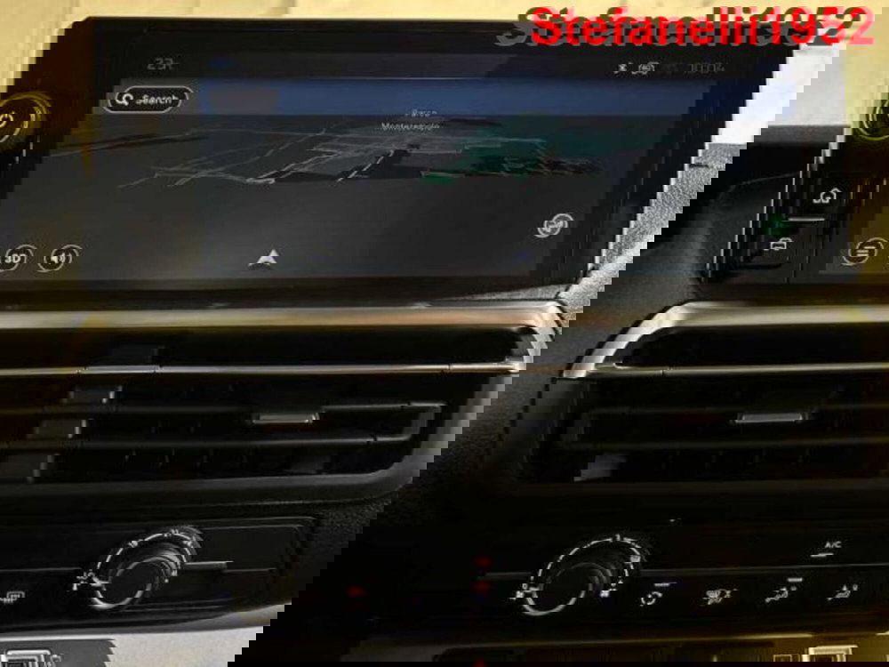 Peugeot Traveller nuova a Bologna (16)