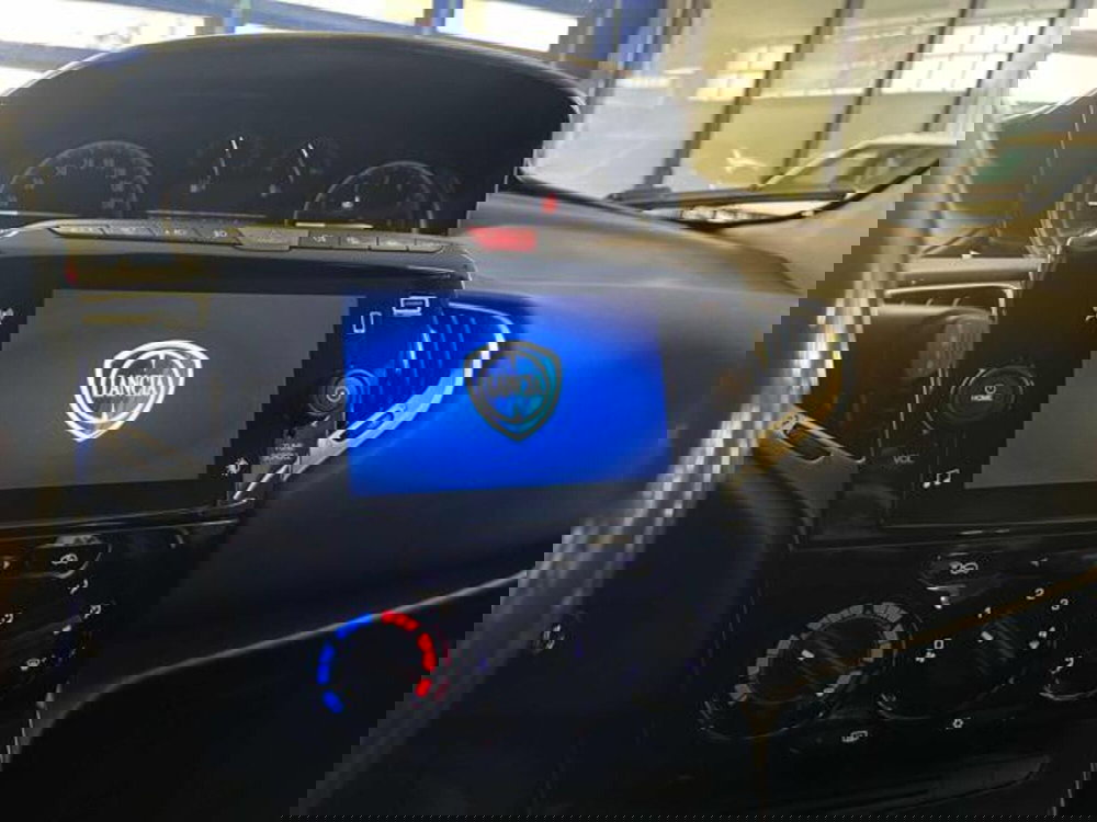 Lancia Ypsilon usata a Vercelli (14)