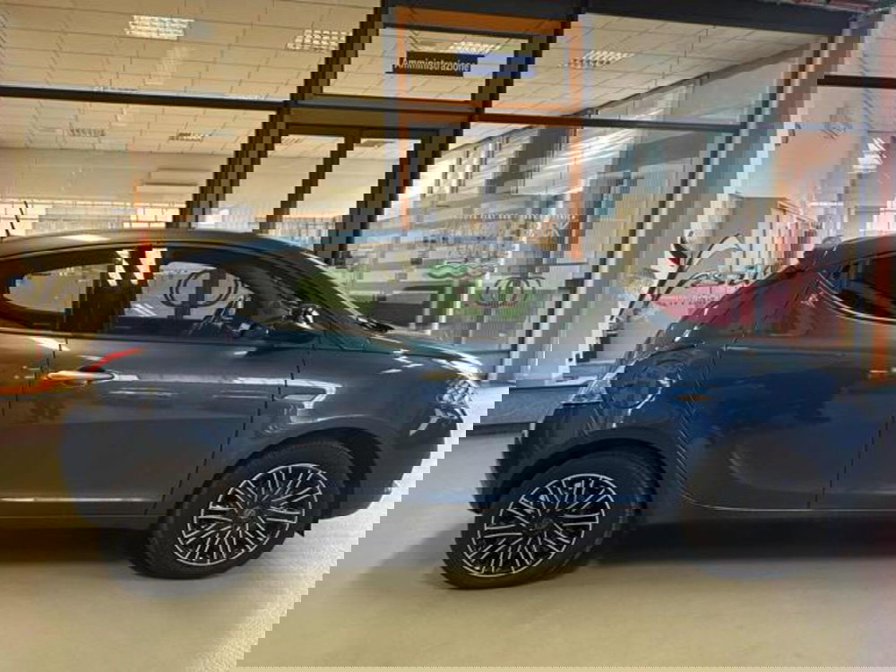 Lancia Ypsilon usata a Vercelli (7)