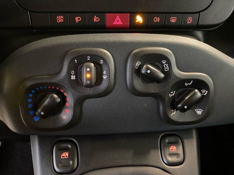 Fiat Panda Cross nuova a Torino (11)