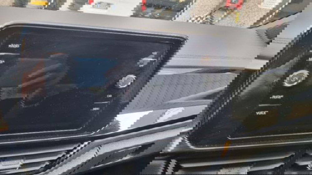 Volkswagen T-Roc usata a Savona (5)