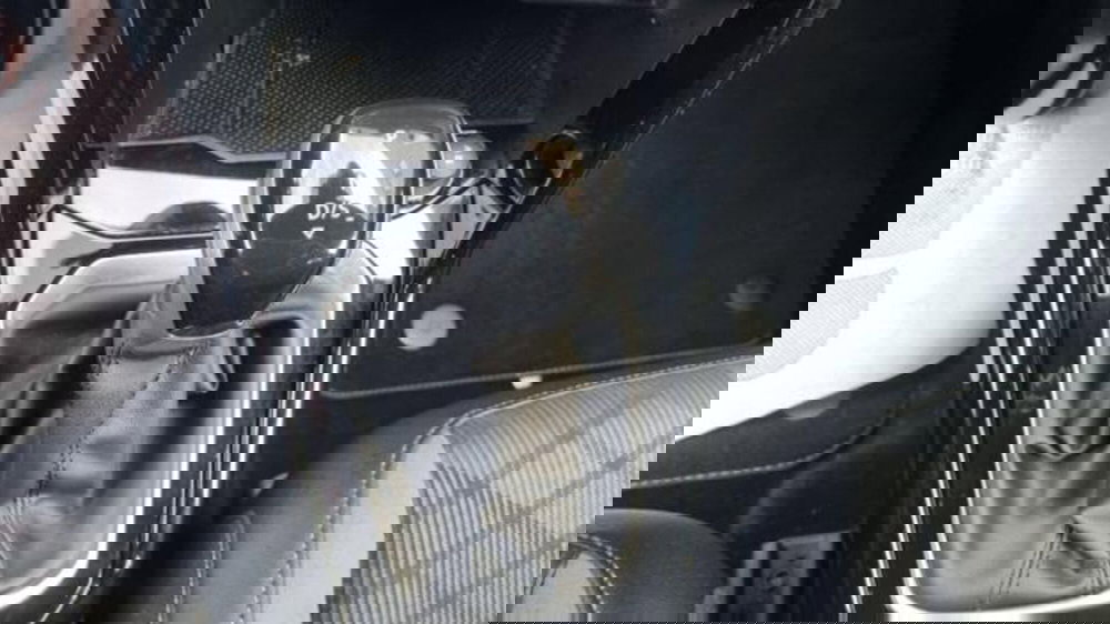 Volkswagen T-Roc usata a Savona (6)