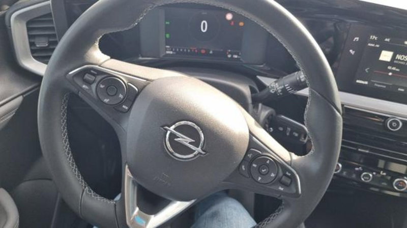 Opel Mokka usata a Savona (12)