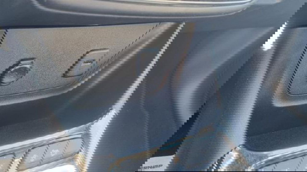 Opel Crossland usata a Savona (11)