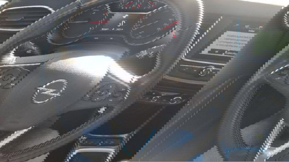 Opel Crossland usata a Savona (12)