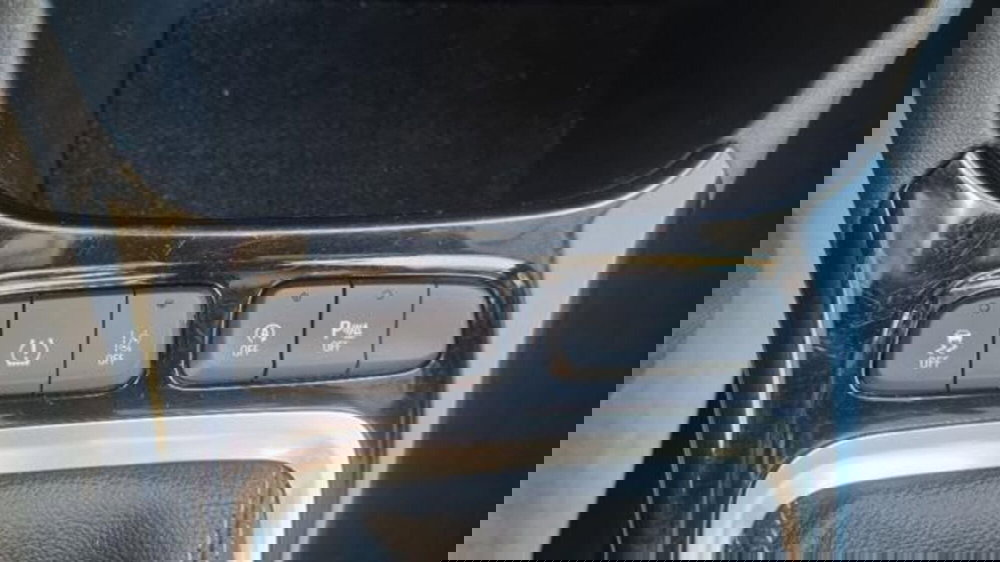 Opel Crossland usata a Savona (9)