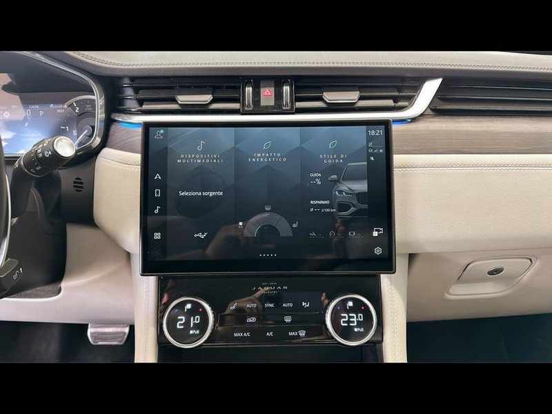 Jaguar F-Pace usata a Varese (12)