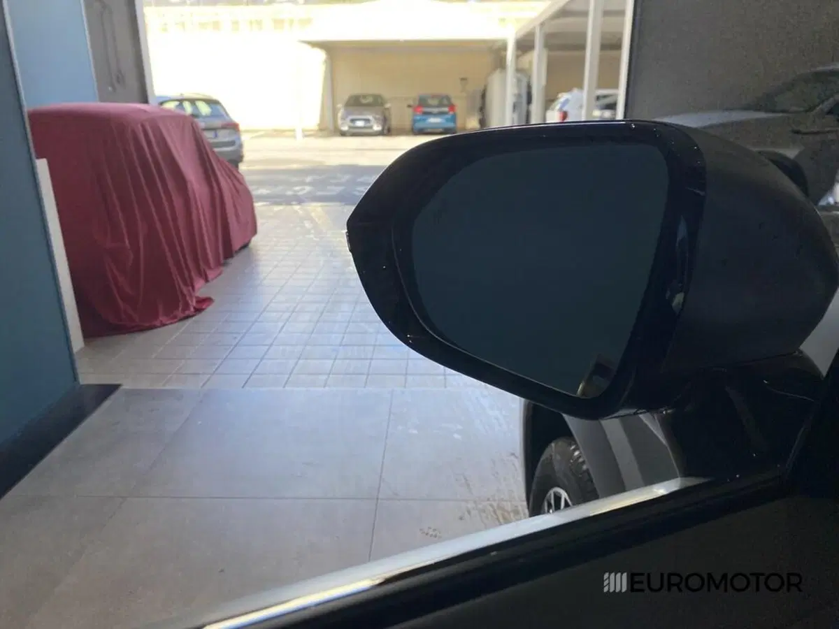 Jaecoo Jaecoo 8 SHS-P nuova a Bari (13)