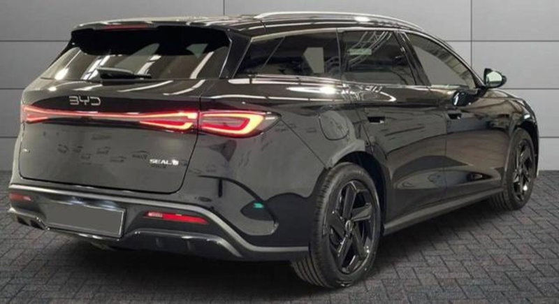 Byd Seal nuova a Bologna (3)