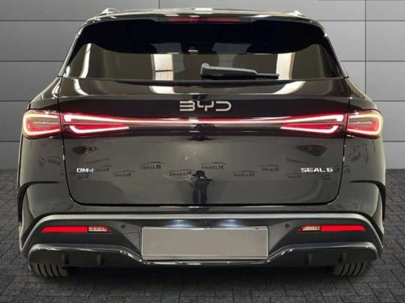 Byd Seal nuova a Bologna (4)