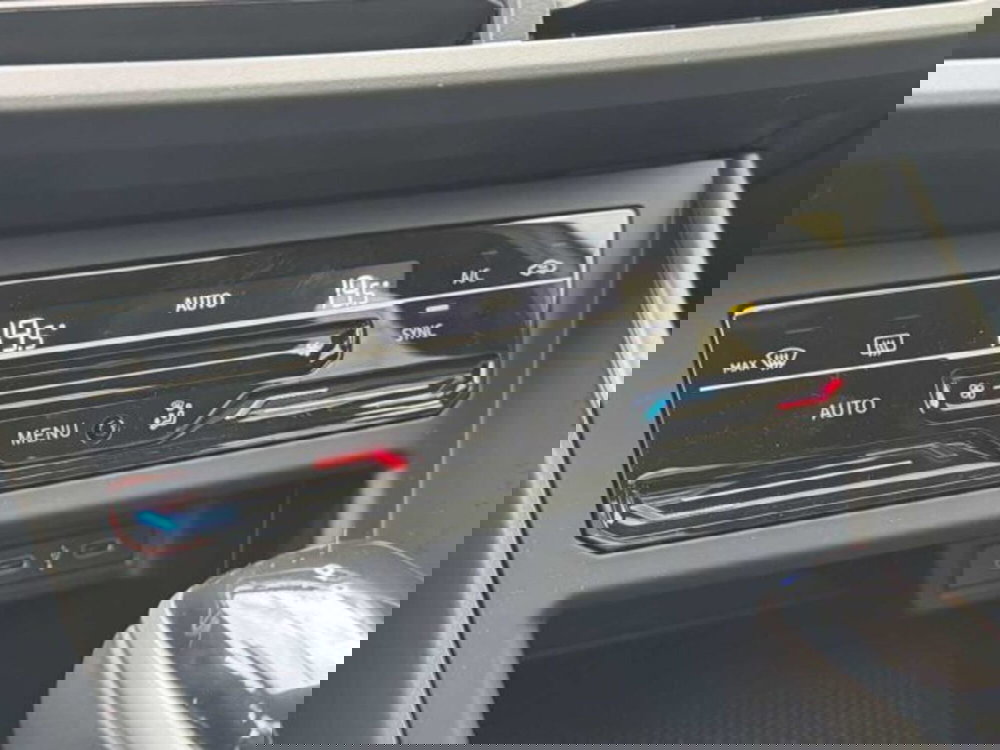 Volkswagen Taigo usata a Bologna (16)