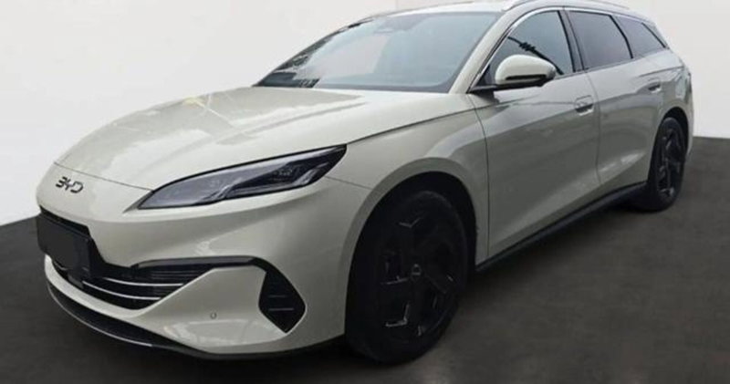 Byd Seal Station Wagon nuova a Bologna (2)