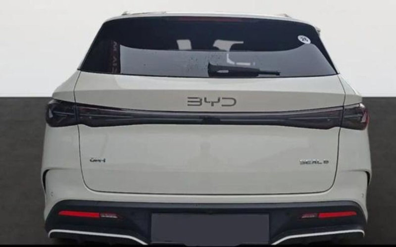 Byd Seal Station Wagon nuova a Bologna (4)