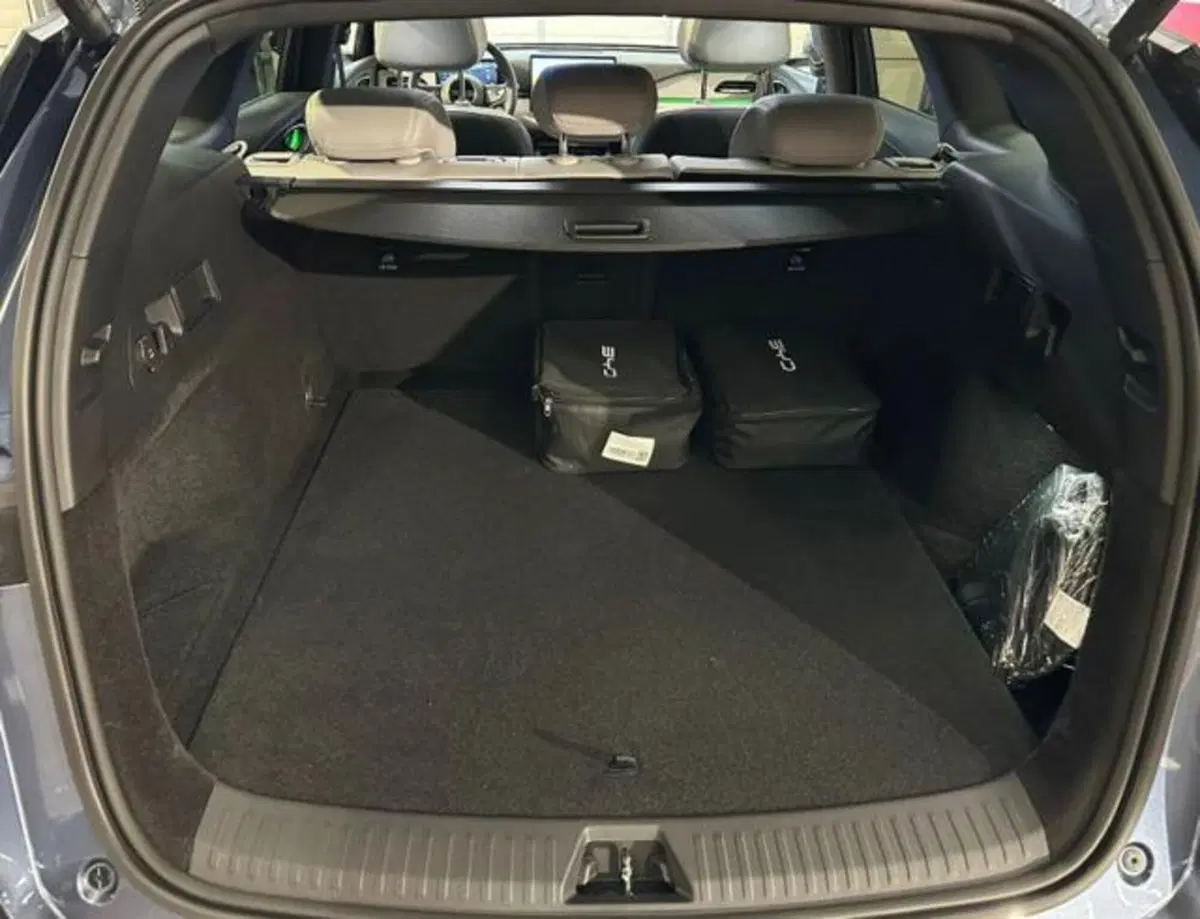 Byd Seal 6 DM-i Station Wagon nuova a Bologna (7)