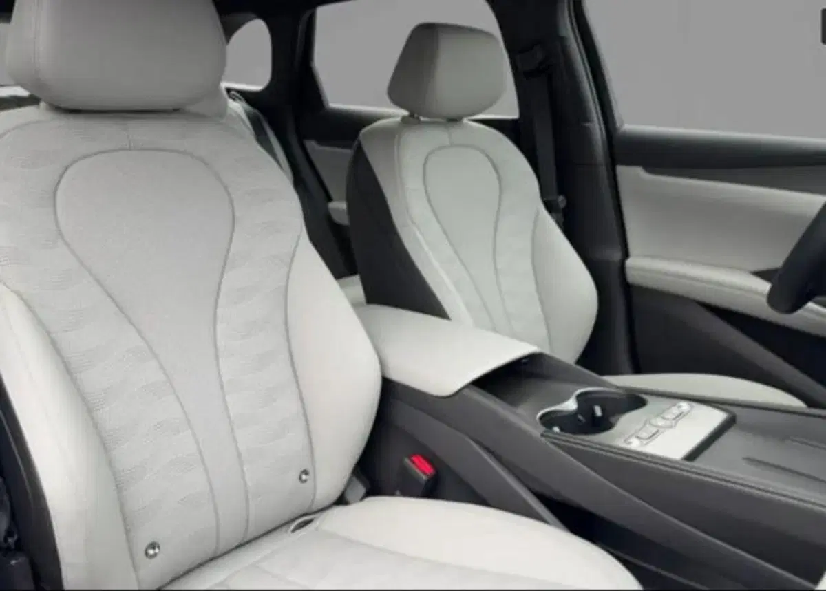 Byd Seal 6 DM-i Station Wagon nuova a Bologna (11)