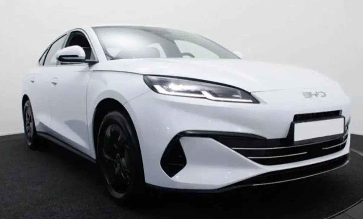 Byd Seal nuova a Bologna (12)
