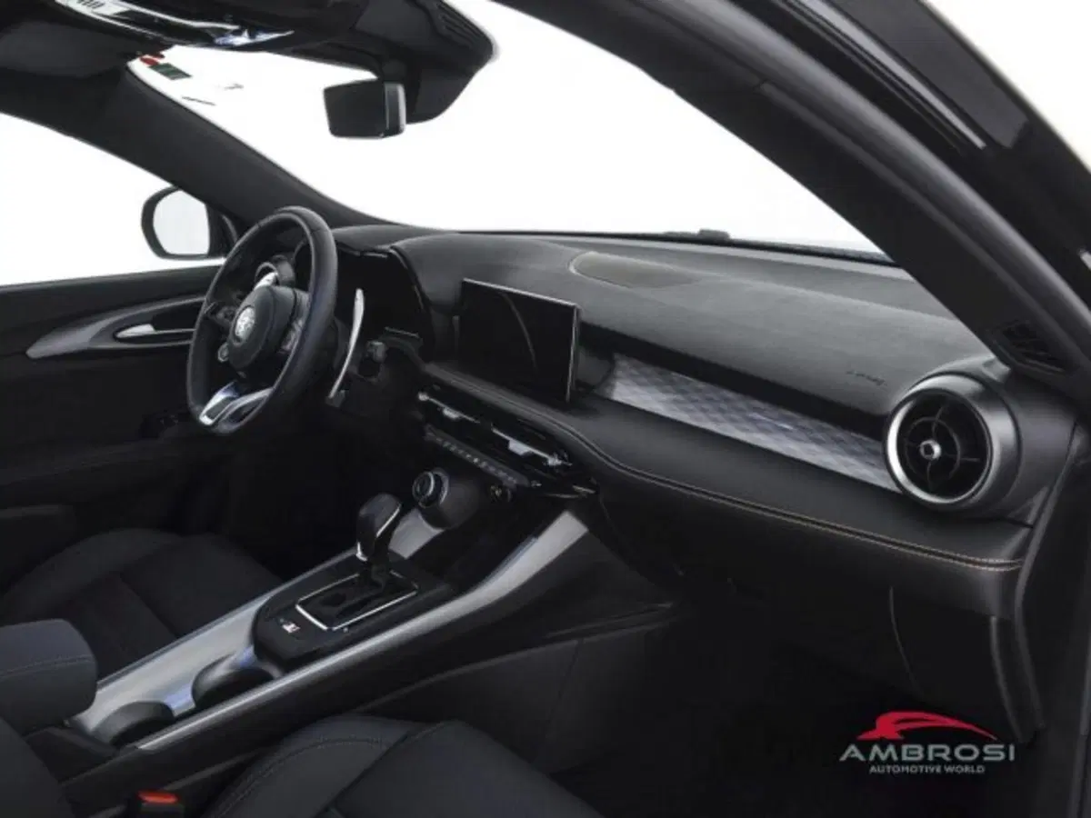 Alfa Romeo Tonale nuova a Perugia (12)