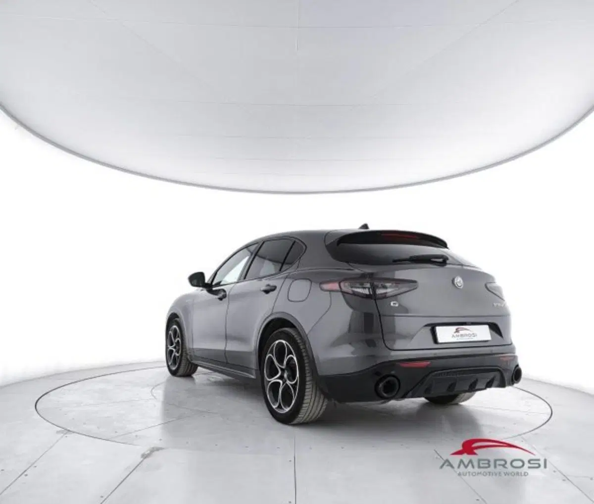 Alfa Romeo Stelvio usata a Perugia (4)