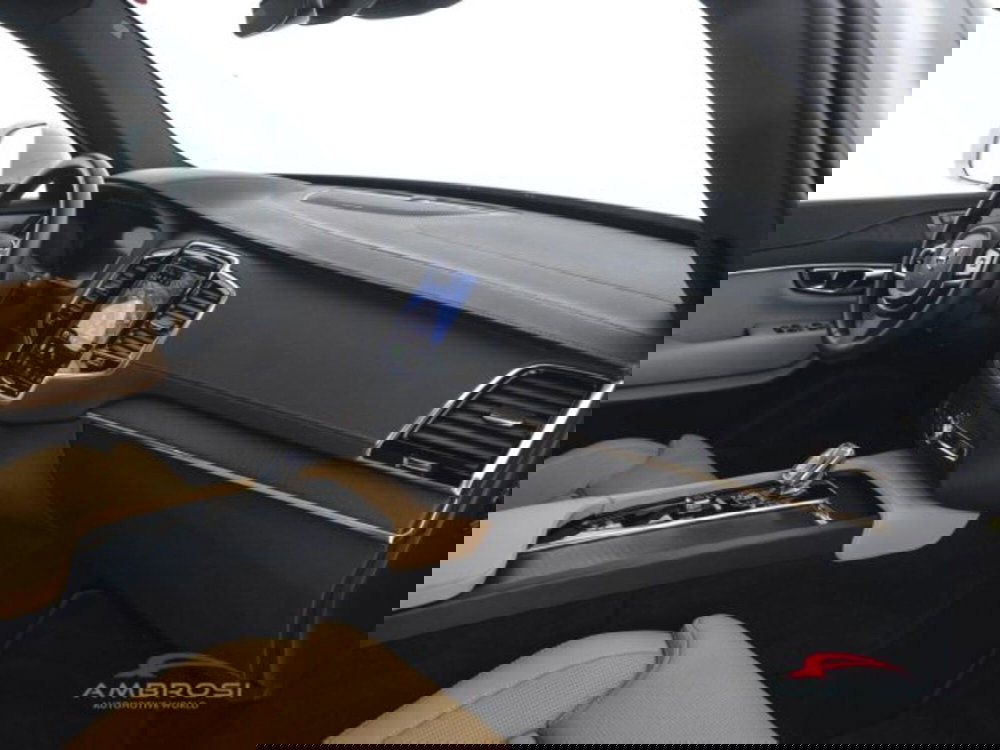 Volvo XC90 usata a Perugia (14)