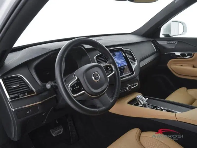 Volvo XC90 usata a Perugia (8)