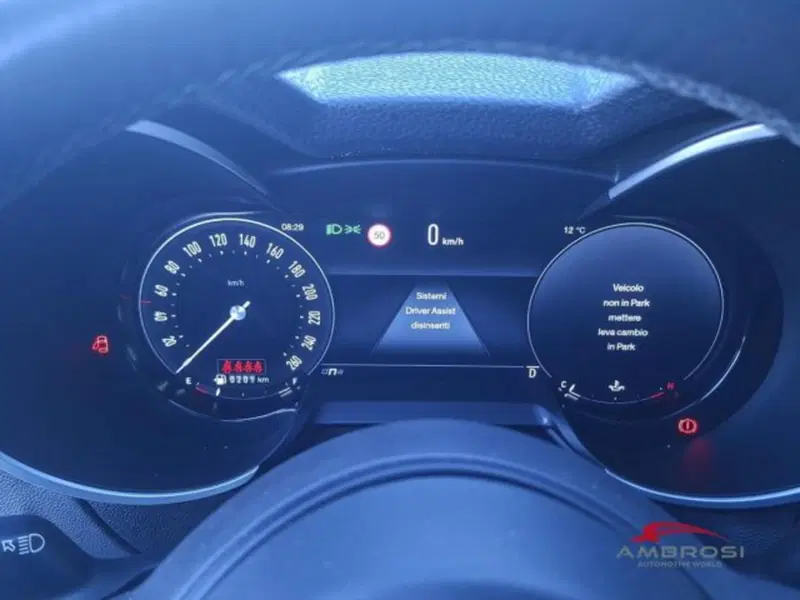 Alfa Romeo Stelvio usata a Perugia (13)