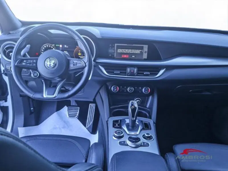Alfa Romeo Stelvio usata a Perugia (15)