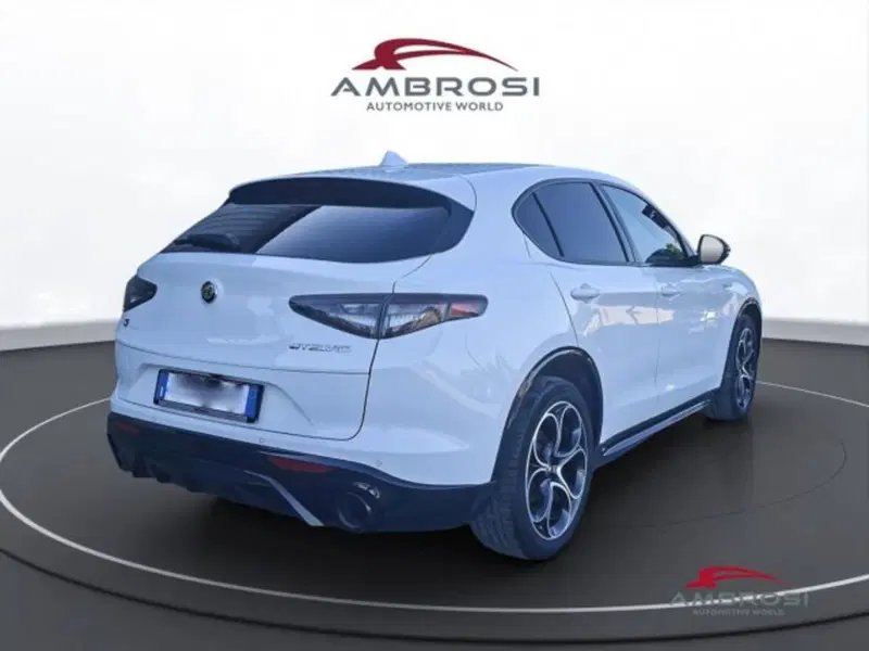 Alfa Romeo Stelvio usata a Perugia (3)