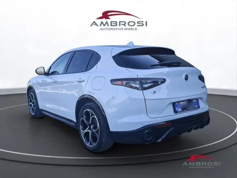 Alfa Romeo Stelvio usata a Perugia (4)
