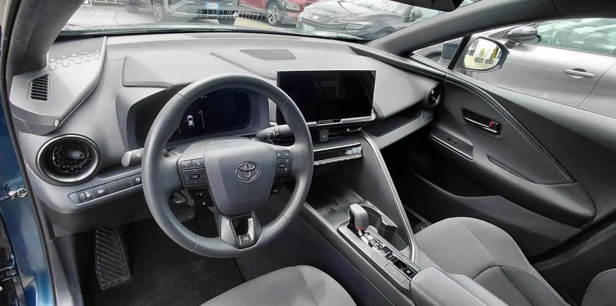 Toyota Toyota C-HR usata a Cosenza (10)