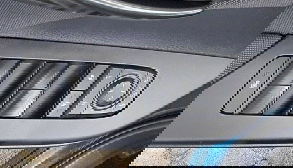 Toyota Toyota C-HR usata a Cosenza (13)