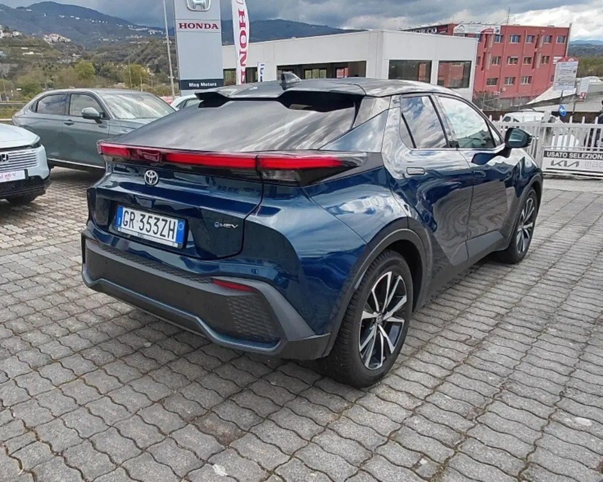 Toyota Toyota C-HR usata a Cosenza (5)